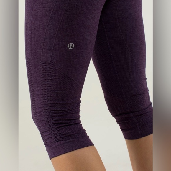 Lululemon In The Flow Crop I
Heathered Deep Zinfandel - Picture 2 of 8